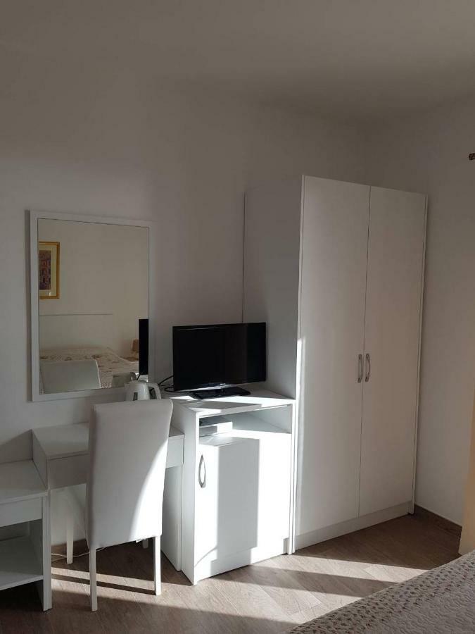 Peric Accommodation Ragusa Esterno foto
